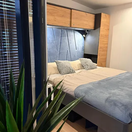 Mobile Loren Kamp alanı Biograd Na Moru